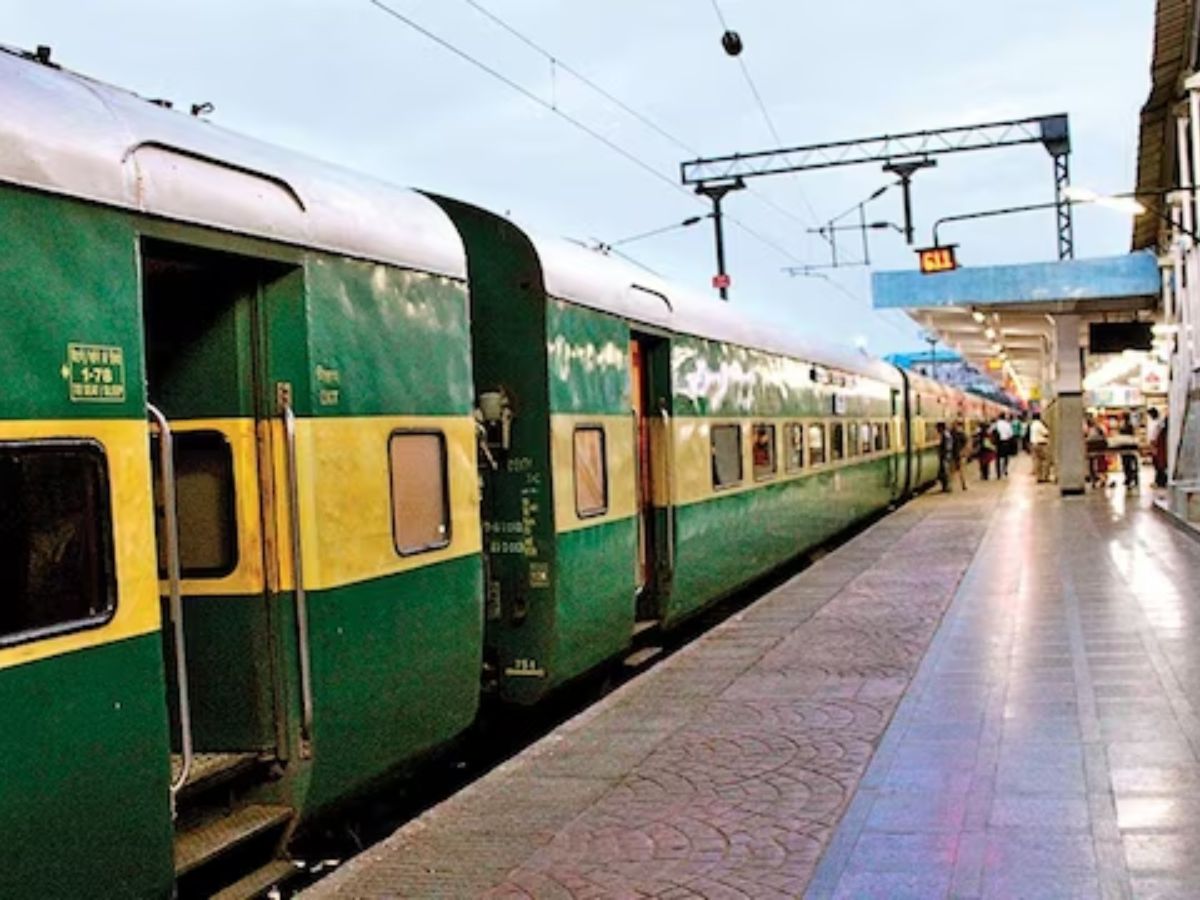 Indian Railways: பயணிகள் இனி அடுத்த ஸ்டேஷனில் ஏறினால் சீட் கிடைக்காது...முக்கிய அப்டேட் Indian Railways: பயணிகள் இனி அடுத்த ஸ்டேஷனில் ஏறினால் சீட் கிடைக்காது...முக்கிய அப்டேட்