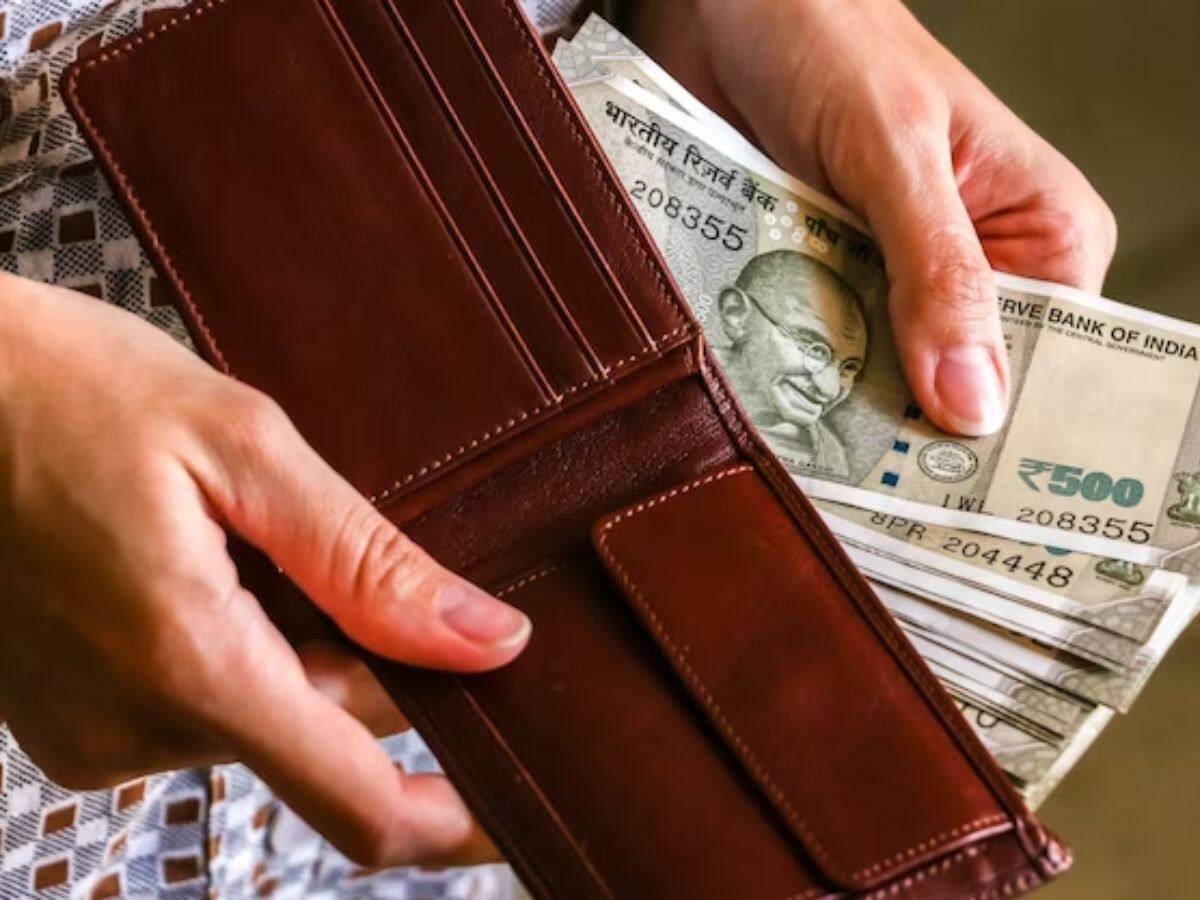 ஊழியர்களுக்கு சூப்பர் செய்தி: 50% அகவிலைப்படி.. தொடர்ந்து 8வது ஊதியக்கமிஷனா?