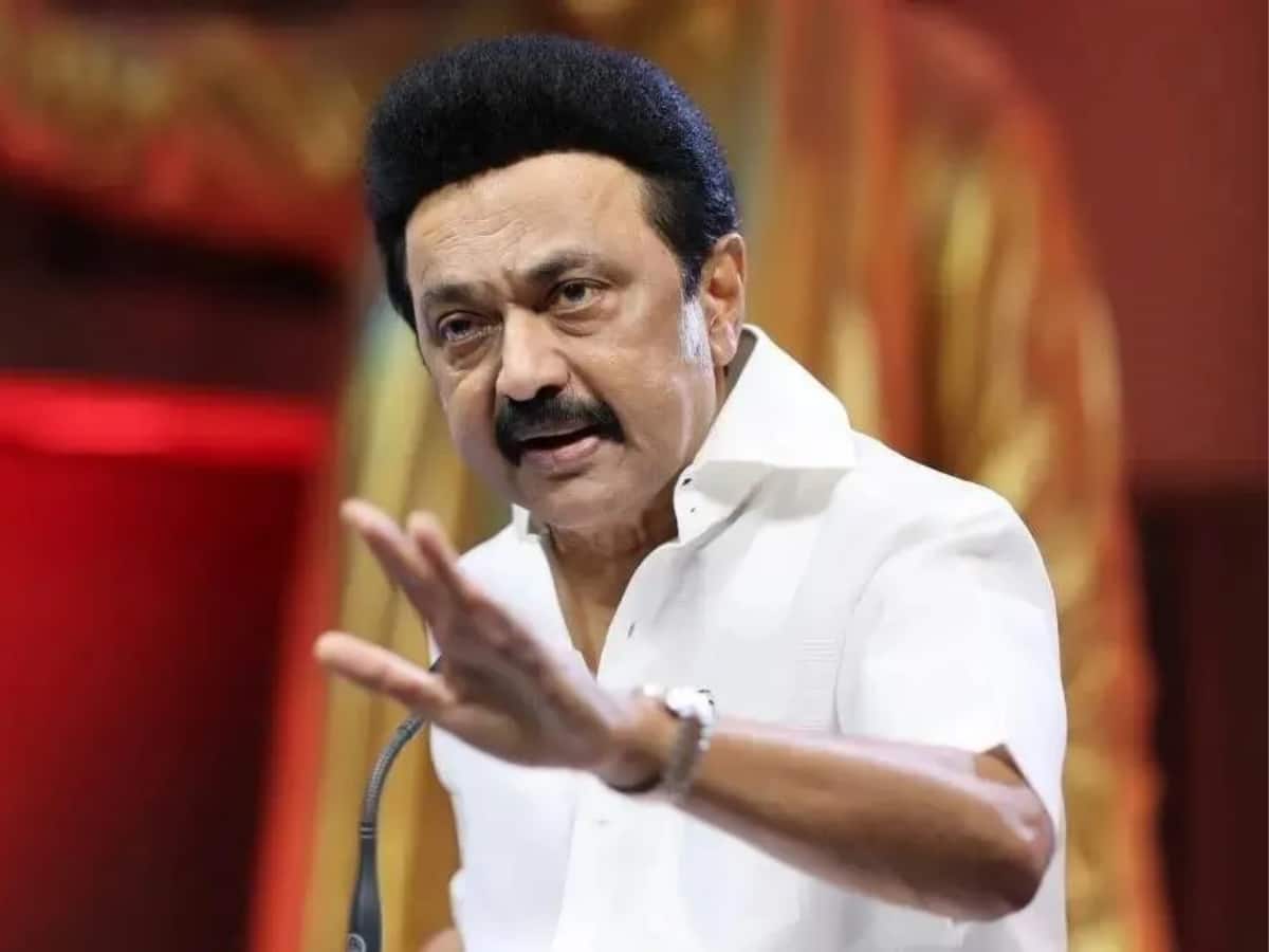 டாப் 10 முதல்வர்கள்... முதலிடத்தில் இவரா...? ஸ்டாலினுக்கு என்ன இடம் தெரியுமா?