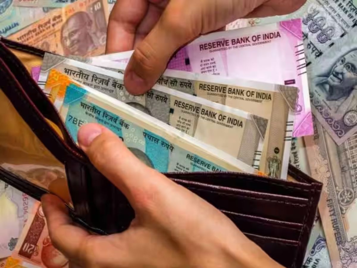 வீட்டில் எவ்வளவு பணம் வைத்திருக்கலாம்? வருமான வரித்துறை விதிகளை மீறினால் சிக்கல்!! வீட்டில் எவ்வளவு பணம் வைத்திருக்கலாம்? வருமான வரித்துறை விதிகளை மீறினால் சிக்கல்!!