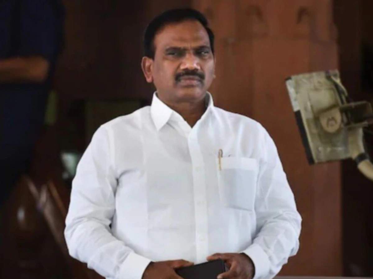 பாஜகவில் சேருபவர்கள் பொண்டாடியை பத்திரமாக பார்த்துகொள்ளுங்கள் - ஆ.ராசா பேச்சு! பாஜகவில் சேருபவர்கள் பொண்டாடியை பத்திரமாக பார்த்துகொள்ளுங்கள் - ஆ.ராசா பேச்சு!