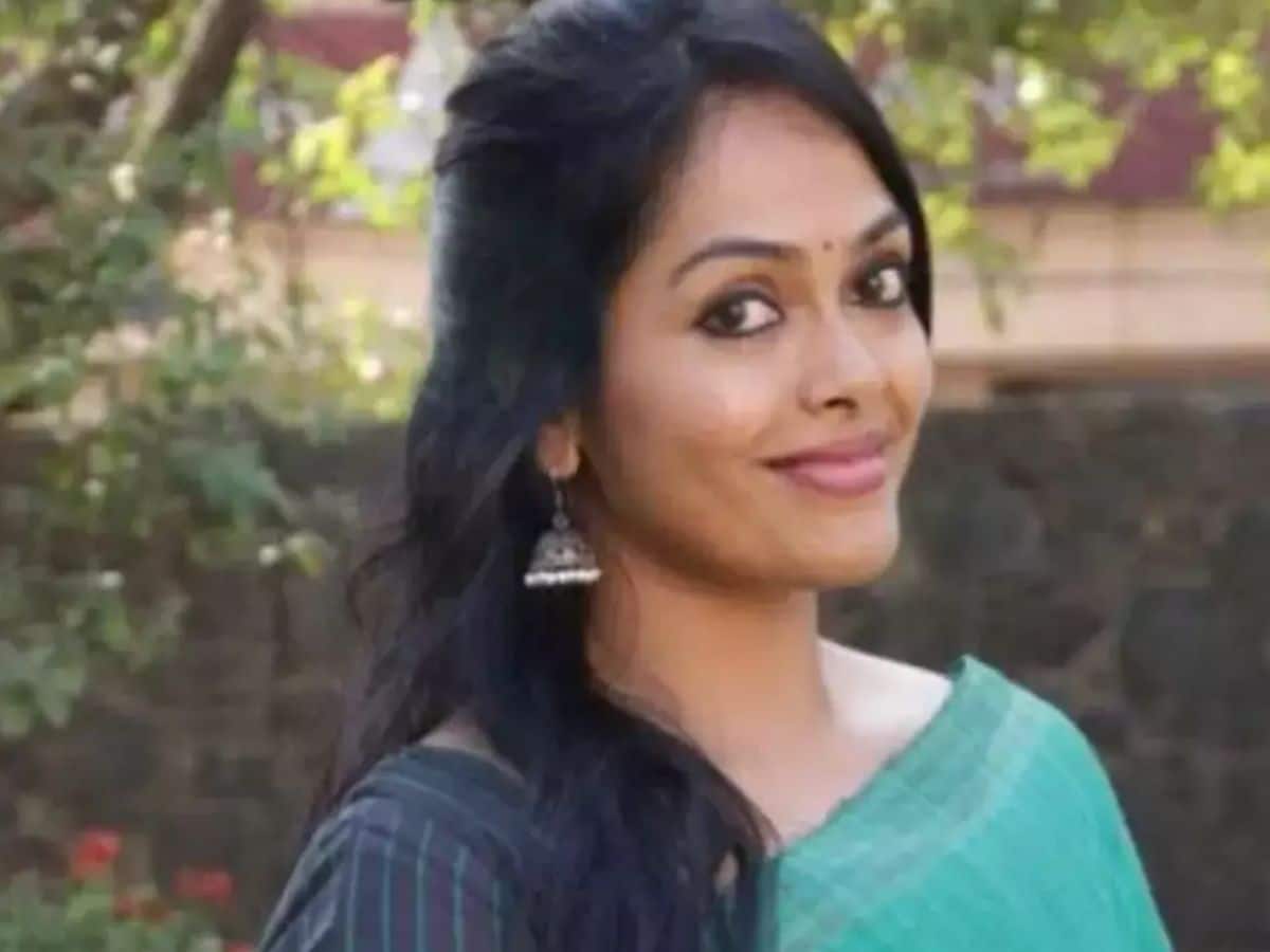 பண மோசடி வழக்கில் பாஜக நிர்வாகி நடிகை ஜெயலட்சுமி கைது.!