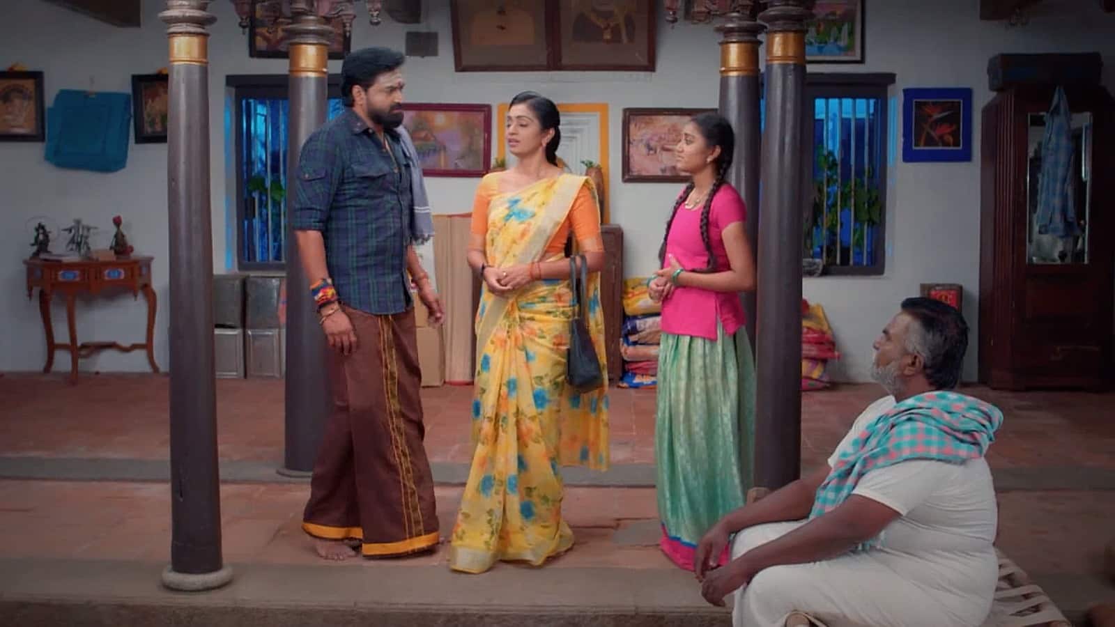 அண்ணா சீரியல் அப்டேட்: ஷண்முகத்துக்கு தெரிந்த உண்மை.. குடும்பமே பரணி மீது கோபம்..!