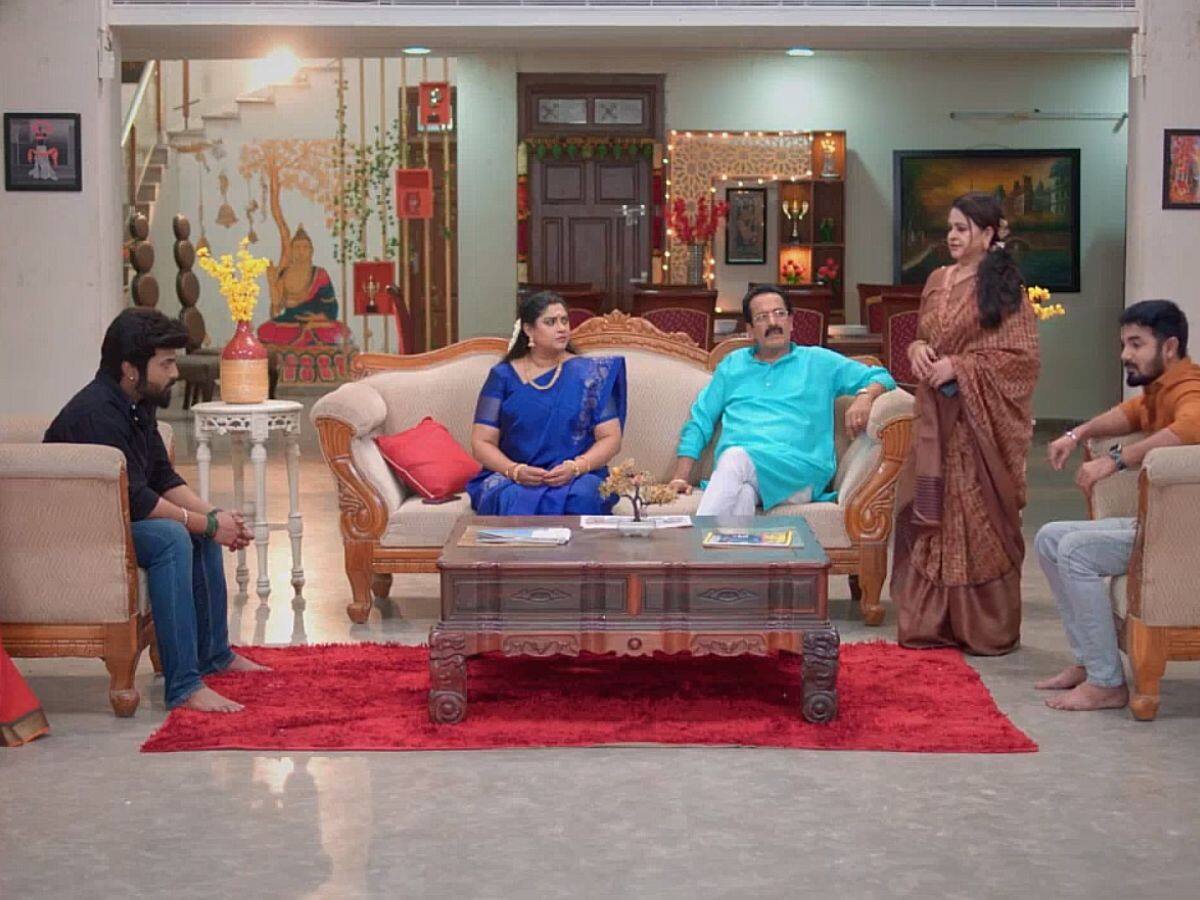 கார்த்திகை தீபம் அப்டேட்: கார்த்தியின் பிளானுக்கு வந்த சிக்கல்.. கண்ணாமூச்சி காட்டும் ராஜேஸ்வரி