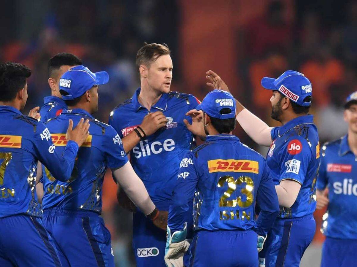 மும்பை இந்தியன்ஸ் அணிக்கு அடுத்த அடி! 2 ஸ்டார் பவுலர்கள் காயம்