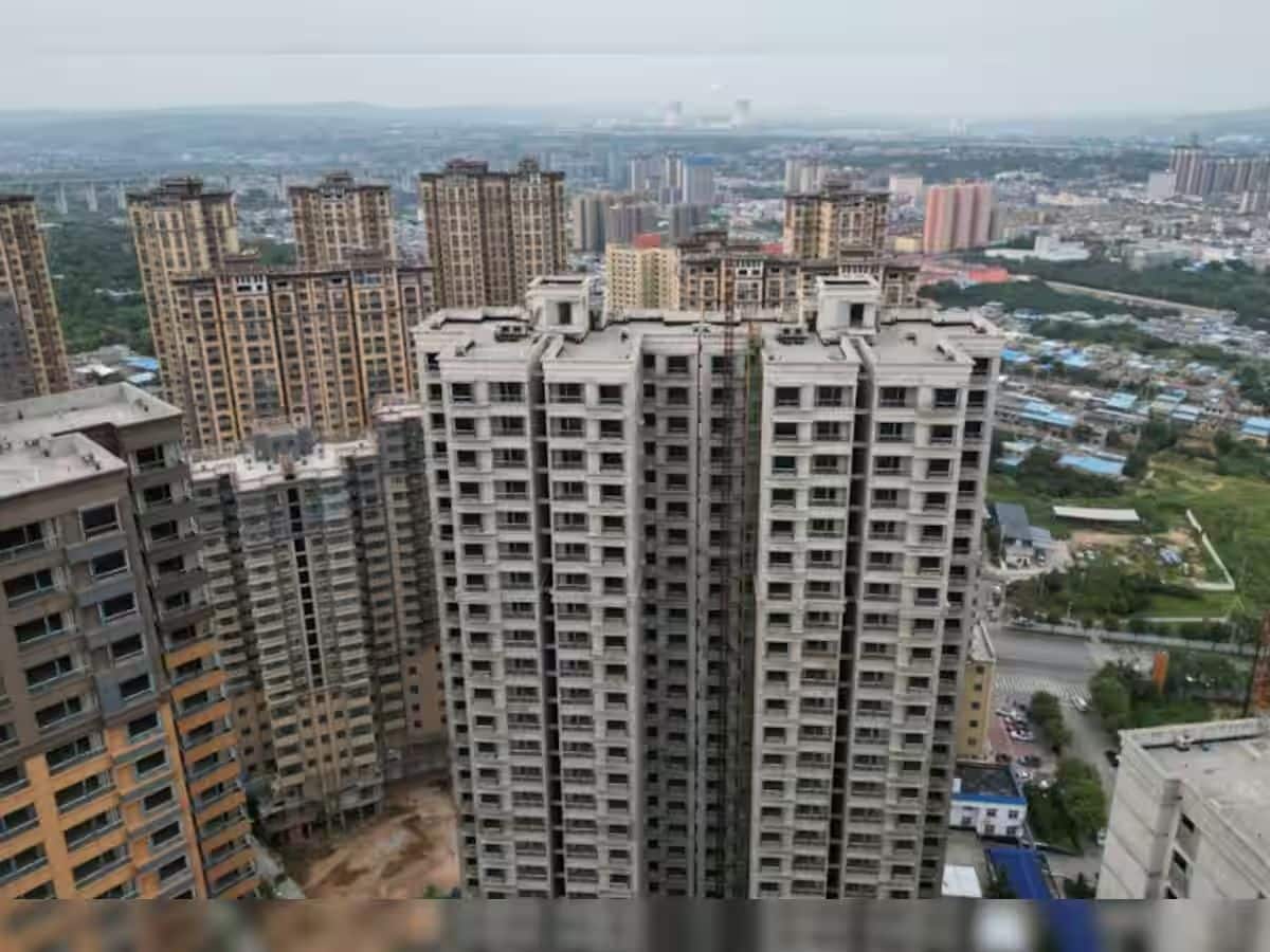 மீண்டும் மீளும் சீனாவின் பொருளாதார வளர்ச்சி! அடி சறுக்கும் ரியல் எஸ்டேட் துறையில் மேலும் தளர்ச்சி!