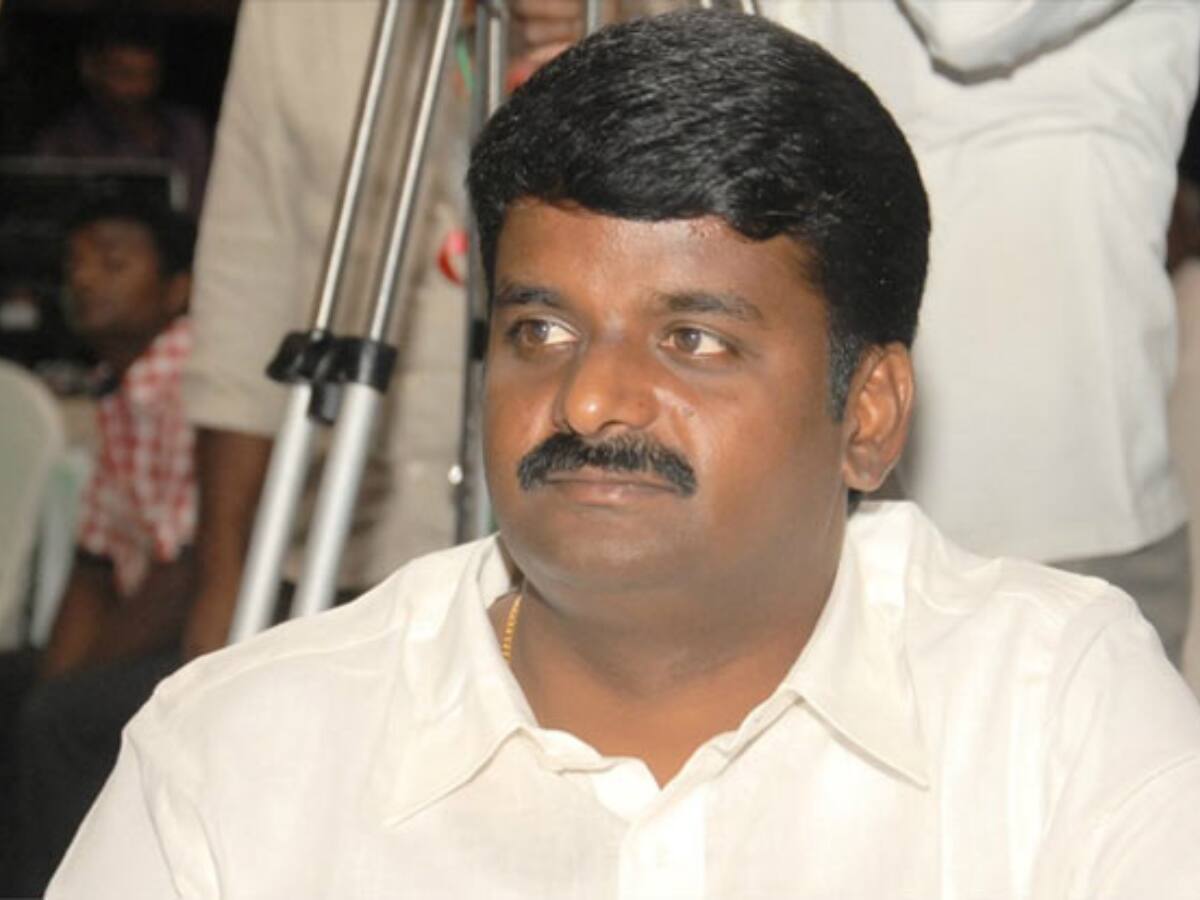 பாஜக கூட்டணிக்கு நோ சொன்ன அதிமுக! புதுக்கோட்டையில் விஜயபாஸ்கர் வீட்டில் ரெய்டு