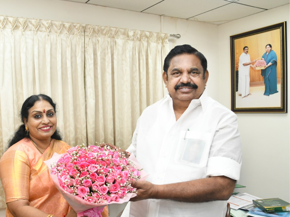 சர்ச்சை கிளம்பியதும் உஷாரான இபிஎஸ் - நெல்லையில் வேட்பாளர் மாற்றம்... பின்னணி என்ன? சர்ச்சை கிளம்பியதும் உஷாரான இபிஎஸ் - நெல்லையில் வேட்பாளர் மாற்றம்... பின்னணி என்ன?
