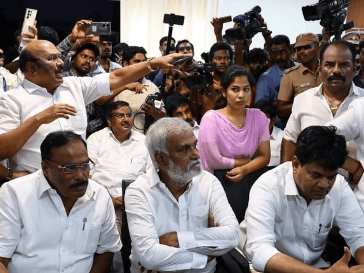 அமைச்சர் சேகர்பாபு, அதிமுகவின் ஜெயக்குமார் நேருக்கு நேர் கடும் வாக்குவாதம்! பரபரப்பு பின்னணி