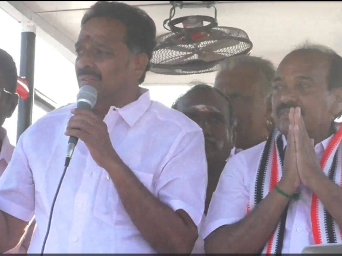 கரூர் நாடாளுமன்ற தொகுதி: முன்னாள் அதிமுக அமைச்சர் தீவிர பிரச்சாரம்