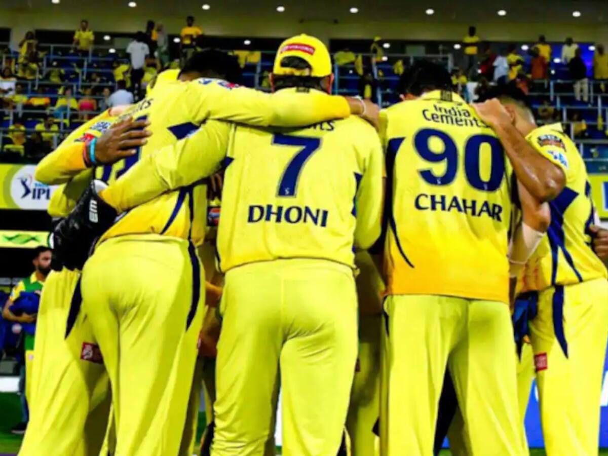 சிஎஸ்கேவுக்கு பெரும் பின்னடைவு... தாயகம் பறந்த முக்கிய பவுலர்... காரணம் என்ன?