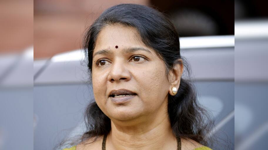தமிழிசை பற்றி கனிமொழியிடம் விசாரித்த தூத்துக்குடி மக்கள்! பிரச்சாரத்தில் சுவாரஸ்யம்