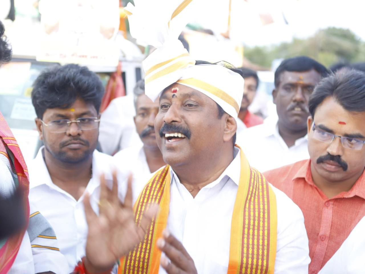4 கோடி ரூபாய் பறிமுதல், FIRல் முக்கிய தகவல் - நயினார் நாகேந்திரனுக்கு சம்மன்! 4 கோடி ரூபாய் பறிமுதல், FIRல் முக்கிய தகவல் - நயினார் நாகேந்திரனுக்கு சம்மன்!