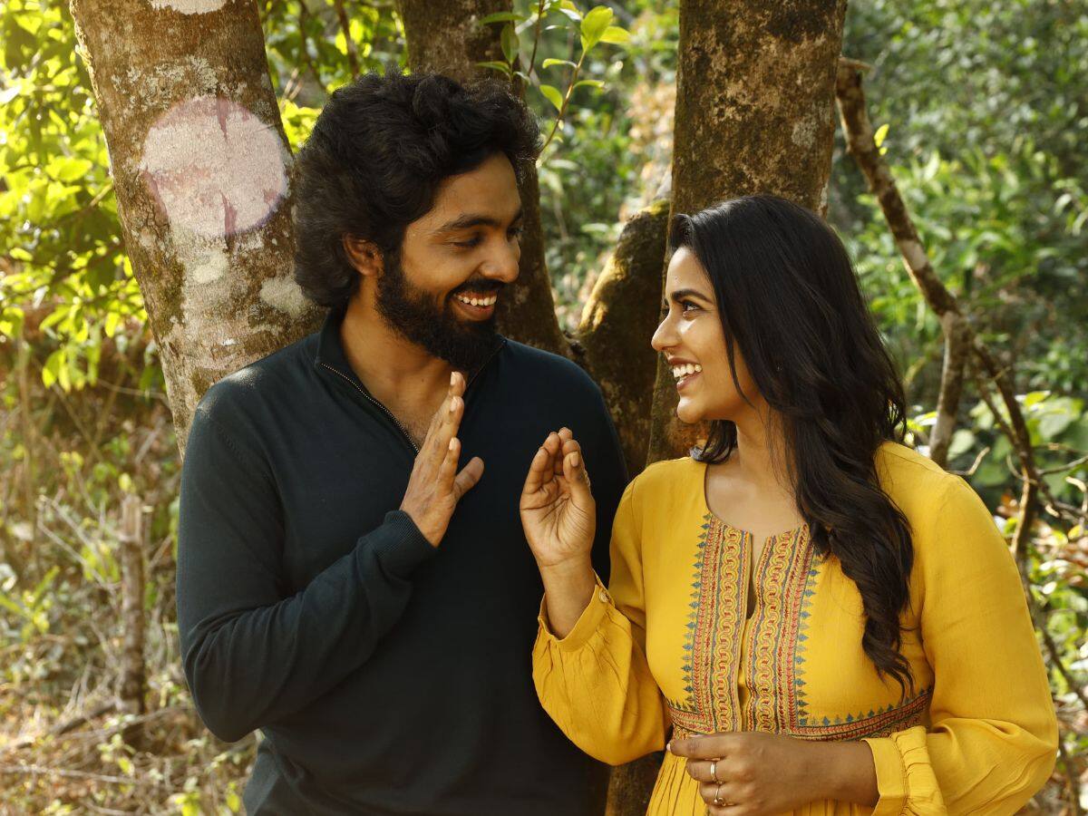 'டியர்' படம் சூப்பர் ஹிட்! செம குஷியில் படக்குழுவினர்..