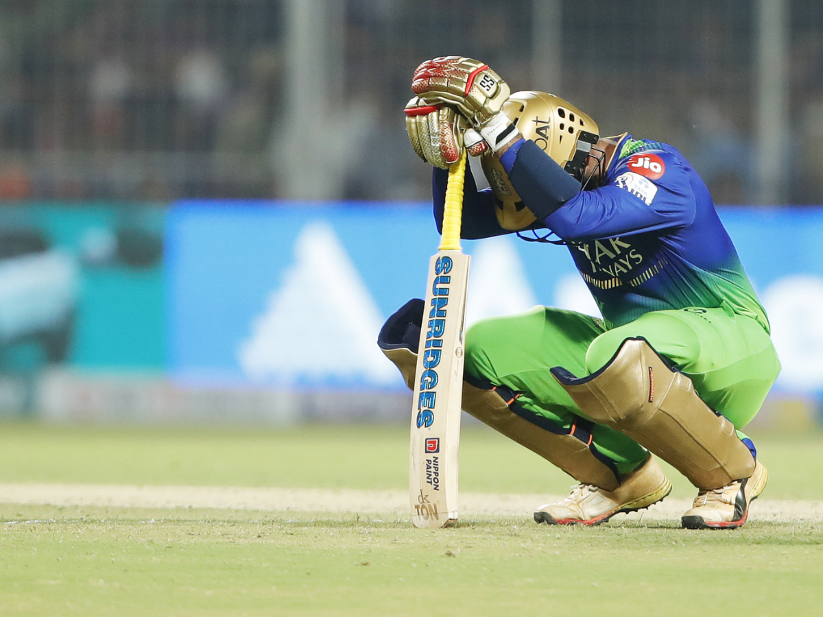 KKR vs RCB: கடைசி நேரத்தில் சொதப்பிய ஆர்சிபி... 1 ரன்னில் தோல்வி... பிளே ஆப் கனவு கிளோஸ்! KKR vs RCB: கடைசி நேரத்தில் சொதப்பிய ஆர்சிபி... 1 ரன்னில் தோல்வி... பிளே ஆப் கனவு கிளோஸ்!