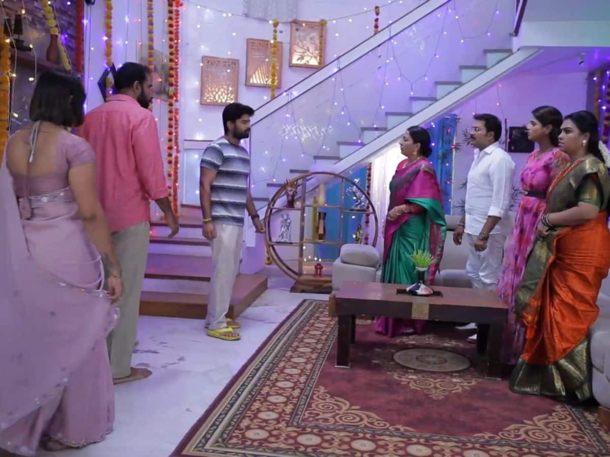 இதயம் அப்டேட்: வீட்டை விட்டு வெளியேறிய பாரதி குடும்பம்.. ஆதிக்கு அதிர்ச்சி, தமிழால் ஏற்படும் திருப்பம்