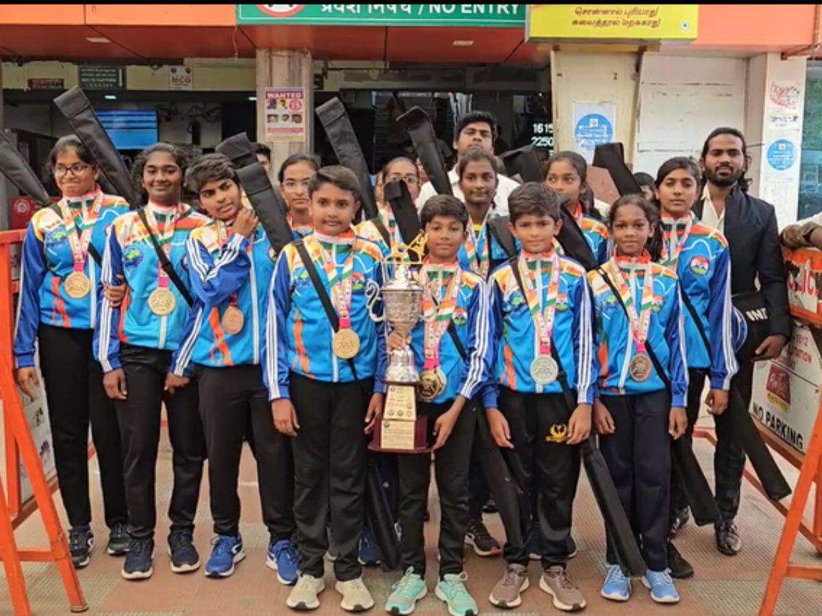 சர்வதேச சிலம்பம் போட்டி: ஒட்டு மொத்த சாம்பியன்ஷிப் பட்டம் வென்று அசத்திய கோவை வீரர், வீராங்கனைகள்
