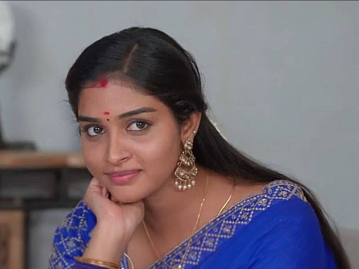 கார்த்திகை தீபம் அப்டேட்:  ஐஸ்வர்யாவை அலற விட்ட அருண்.. கழுத்தில் கத்தியை வைத்த ரியா