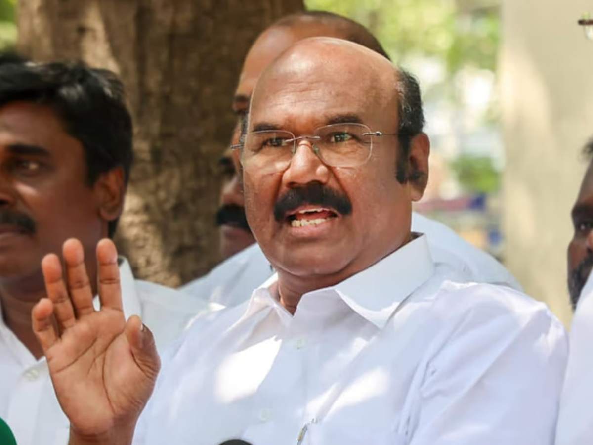 கொத்தடிமைகள் என திமுக எம்பிக்கள் நிரூபித்துவிட்டனர் - அதிமுக ஜெயக்குமார்! கொத்தடிமைகள் என திமுக எம்பிக்கள் நிரூபித்துவிட்டனர் - அதிமுக ஜெயக்குமார்!