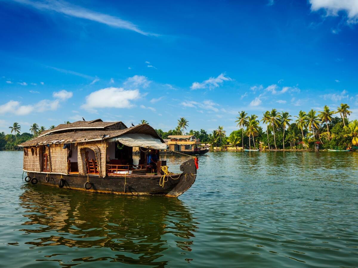 தென்னிந்திய சுற்றுலா... மழை காலத்தில் நீங்கள் மிஸ் பண்ணக் கூடாத சில இடங்கள்..!!