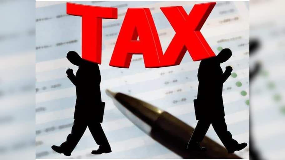 ITR Filing: வருமான வரி செலுத்தும் நபரா நீங்கள்? வங்கிகளின் இந்த பட்டியல் உங்களுக்கு அவசியம்!!