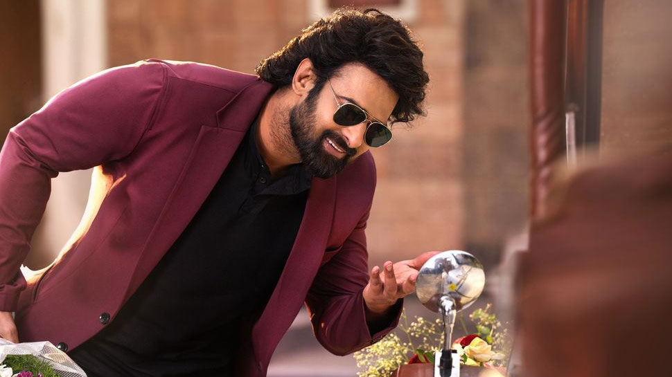 பிரபாஸ் நடிக்கும் தி ராஜா சாப்.. கிளிம்ப்ஸ் வீடியோ வெளியீடு பிரபாஸ் நடிக்கும் தி ராஜா சாப்.. கிளிம்ப்ஸ் வீடியோ வெளியீடு