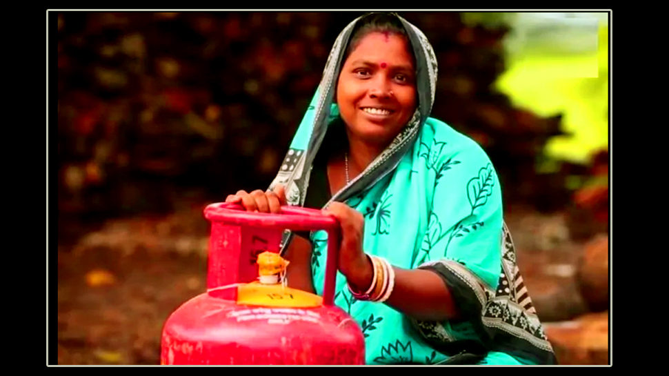 தீபாவளி போனஸ்.. பெண்களுக்கு இலவச சிலிண்டர் அறிவிப்பு.. உடனே விண்ணப்பிக்கவும் தீபாவளி போனஸ்.. பெண்களுக்கு இலவச சிலிண்டர் அறிவிப்பு.. உடனே விண்ணப்பிக்கவும்