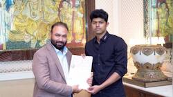 விஜய் பையனுக்கு முதல் படத்திலே அடித்த லாட்டரி! சினிமாவில் கோடியை அள்ளப்போகும் சஞ்சய்