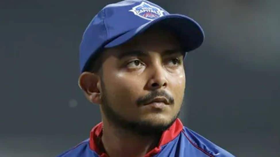 சேவாக், ரோகித் சர்மாவை விட அதிரடி பேட்ஸ்மேன் கிரிக்கெட் வாழ்க்கை முடிவுக்கு வருகிறது..!