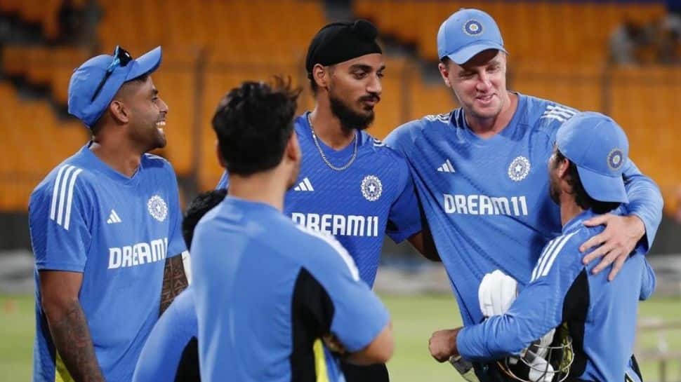 இந்திய அணியின் பயிற்சியாளர் பதவியில் இருந்து விலகும் முக்கிய வீரர்..!