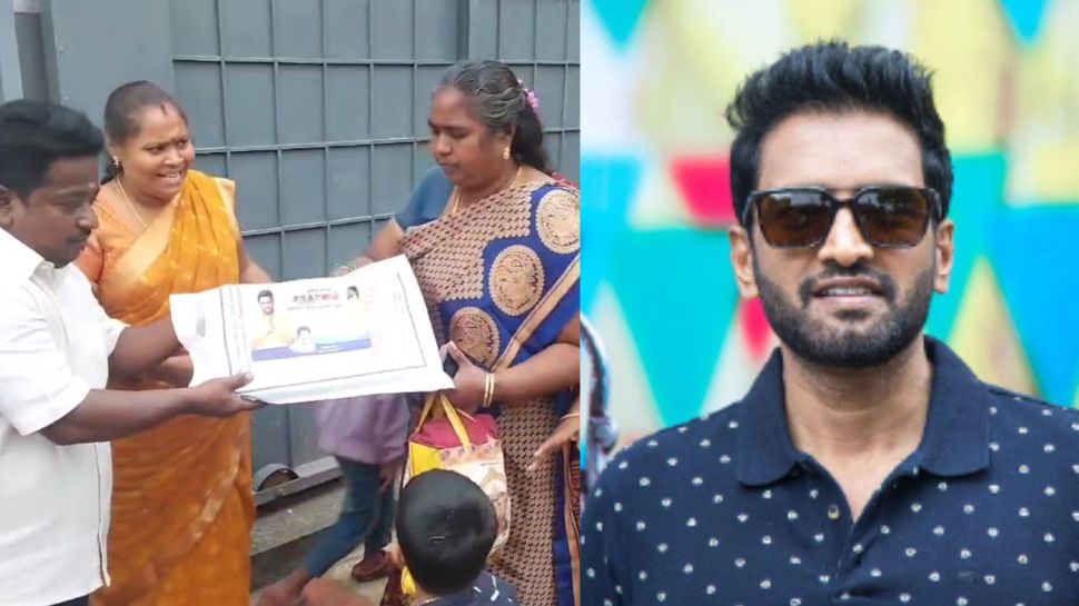 படம் பார்க்க டிக்கெட்-இலவச புடவைகள்! வாரி வழங்கிய சந்தானம் ரசிகர்கள்.. படம் பார்க்க டிக்கெட்-இலவச புடவைகள்! வாரி வழங்கிய சந்தானம் ரசிகர்கள்..