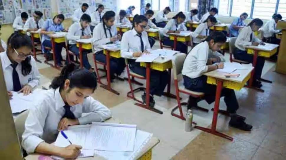 CBSE Board Exams: இனி ஆண்டுக்கு 2 முறை பொதுத்தேர்வு, மாணவர்களுக்கு முக்கிய அறிவிப்பு