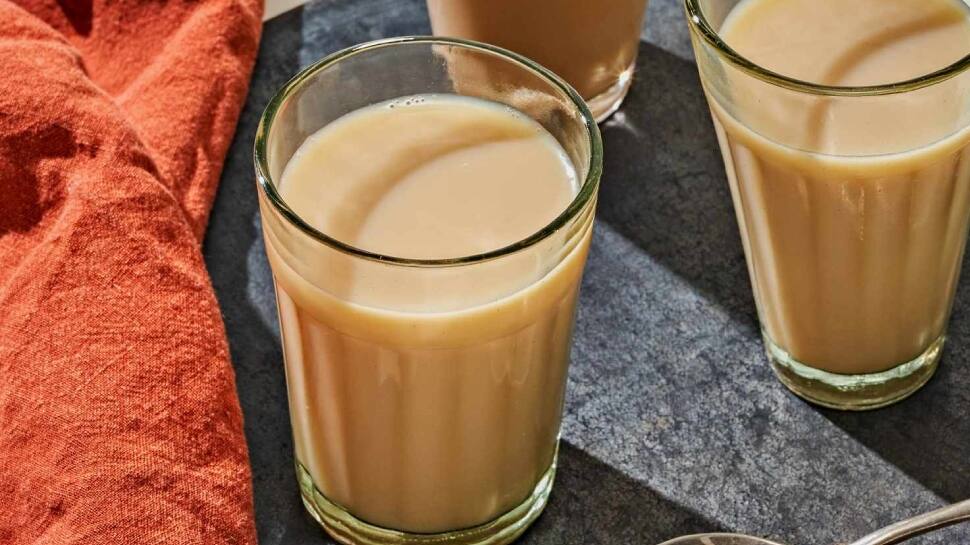நாள் ஒன்றுக்கு 3 கப்பிற்கு மேல் டீ குடிப்பவரா நீங்கள்? இந்த பிரச்சனைகள் வரலாம்! ஜாக்கிரதை!