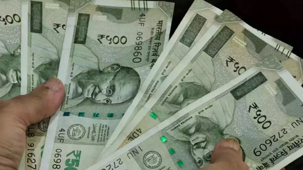 தமிழக அரசு வழங்கும் ரூ. 2000 உதவித்தொகை! யாருக்கெல்லாம் கிடைக்கும்? தமிழக அரசு வழங்கும் ரூ. 2000 உதவித்தொகை! யாருக்கெல்லாம் கிடைக்கும்?