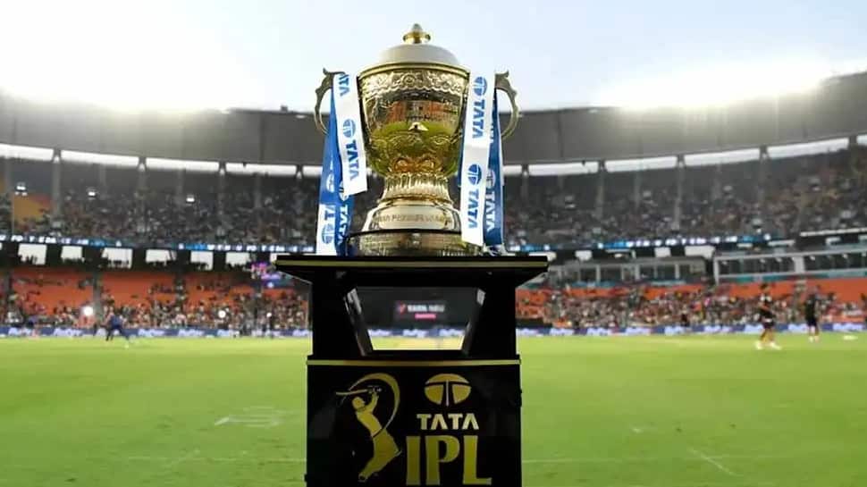 ஐபிஎல் 2025ல் பிசிசிஐ கொண்டு வந்துள்ள அதிரடியான 10 விதிமுறைகள்! மீறினால் அபராதம் தான்!