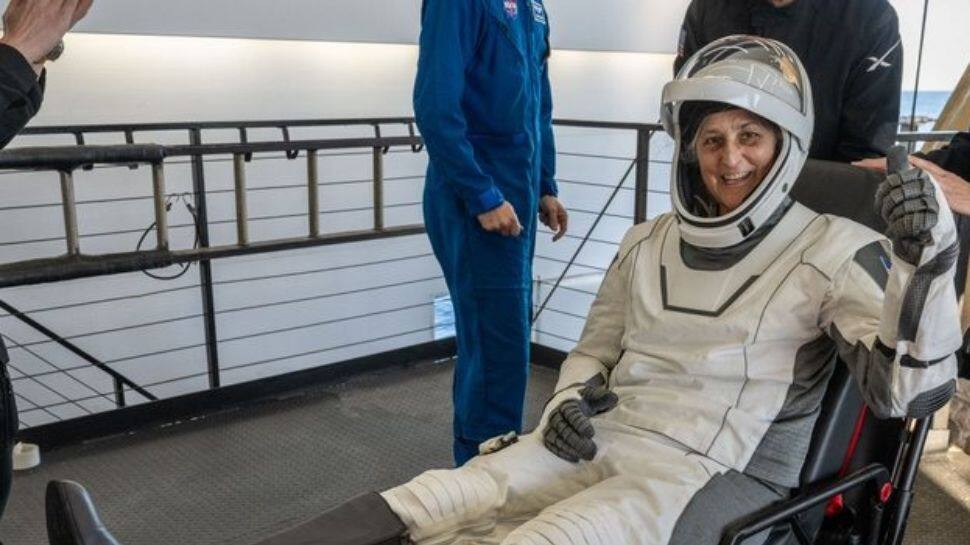 பூமிக்கு வந்தவுடன் சுனிதா வில்லியம்ஸ் செய்த முதல் செயல்! என்ன தெரியுமா? வைரலாகும் வீடியோ..