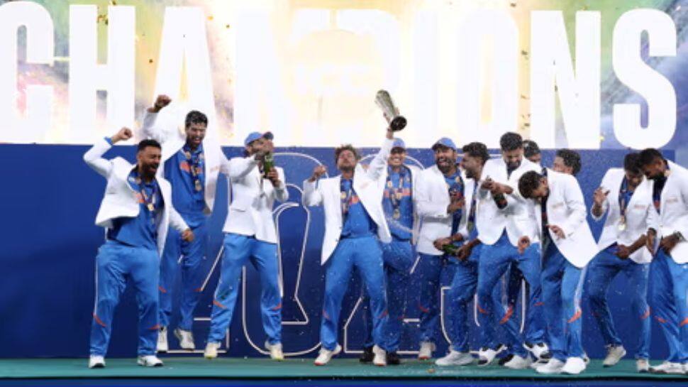 சாம்பியன்ஸ் டிராபி வெற்றி: இந்திய வீரர்களுக்கு கோடி கோடியாக அள்ளிக்கொடுத்த பிசிசிஐ.. எத்தனை கோடி தெரியுமா? 