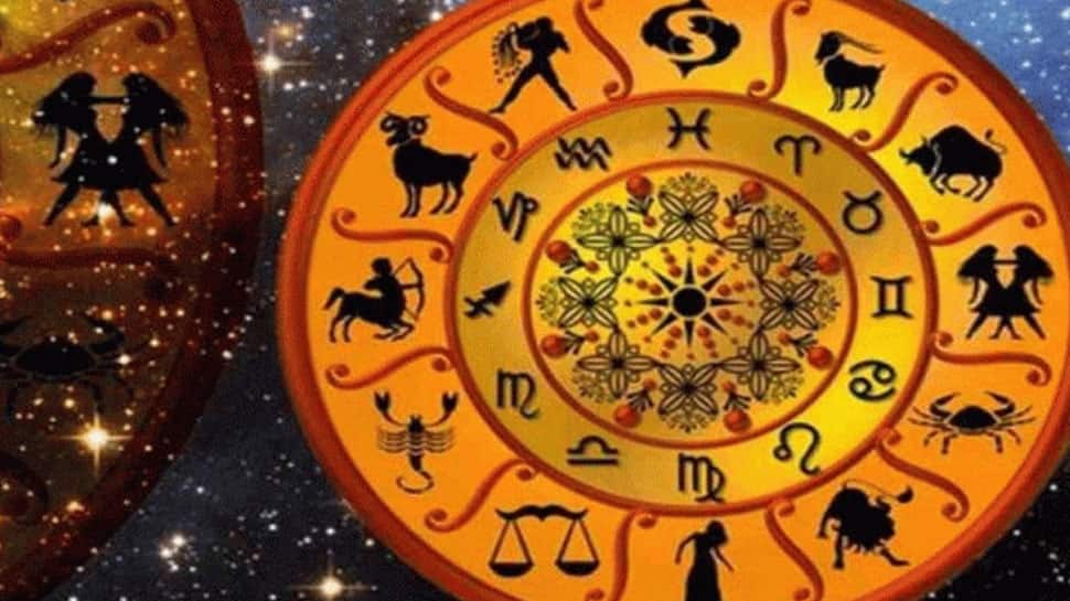 ஏப்ரல் மாத கிரக பெயர்ச்சிகள்... இந்த ராசிகளுக்கு பொற்காலம், பணம் கொட்டும் ஏப்ரல் மாத கிரக பெயர்ச்சிகள்... இந்த ராசிகளுக்கு பொற்காலம், பணம் கொட்டும்
