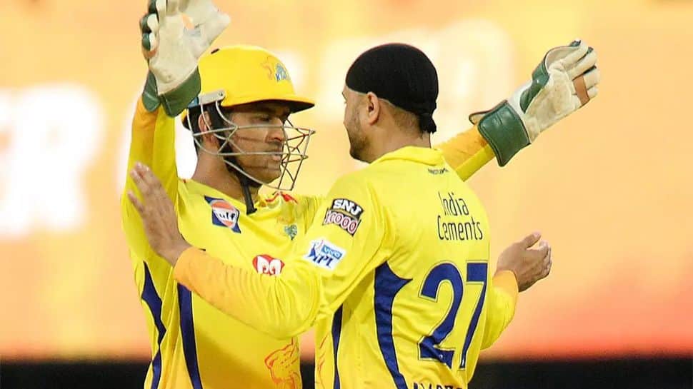 உலகின் பணக்கார கிரிக்கெட் லீக்கில் தோனி செய்த மகத்தான சாதனை..!