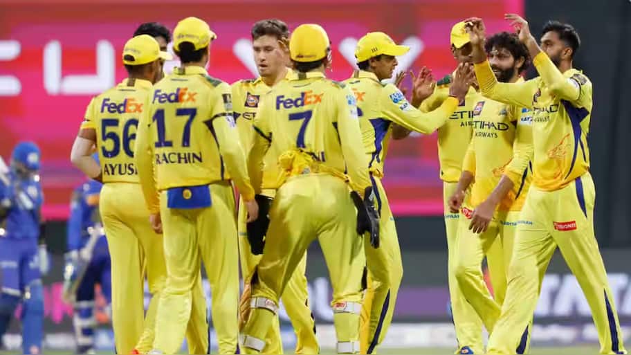 CSK கழட்டிவிடும் இந்த 5 ஸ்டார் வீரர்கள்... கம்பேக் கொடுக்க தோனியின் முரட்டு பிளான்