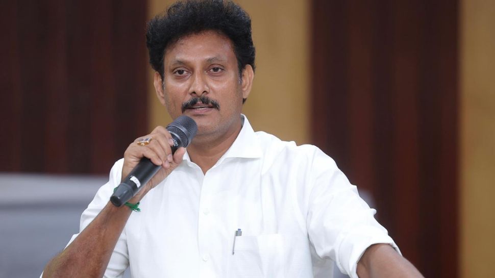 பள்ளிக் கல்வித் துறை அமைச்சர் அன்பில் மகேஷ் வெளியிட்ட முக்கிய அறிவிப்புகள் பள்ளிக் கல்வித் துறை அமைச்சர் அன்பில் மகேஷ் வெளியிட்ட முக்கிய அறிவிப்புகள்
