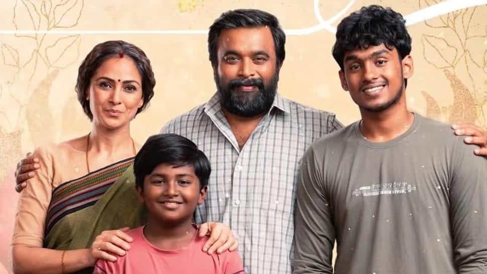 சசிகுமாரின் டூரிஸ்ட் பேமிலி படம் எப்படி இருக்கு? திரை விமர்சனம்! 