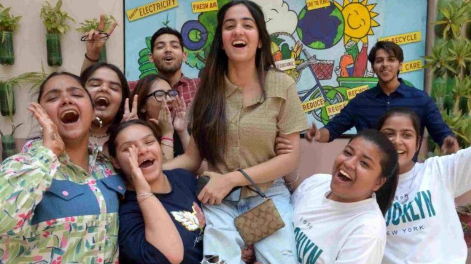 CBSE தேர்வு முடிவுகள்: இதுவரை நல்ல மார்க் எடுத்த மாநிலங்கள் லிஸ்ட்! தமிழ் நாட்டுக்கு எந்த இடம்?