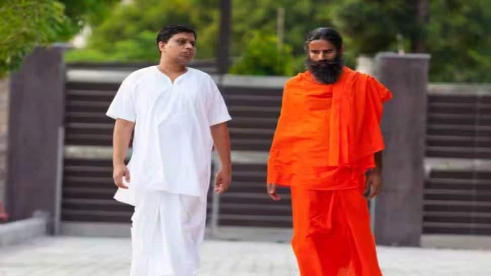 சமூக தொழில்முனைவுக்கு புதிய வடிவத்தை அளிக்கும் சுவாமி பாபா ராம்தேவ், ஆச்சார்யா பால்கிருஷ்ணா