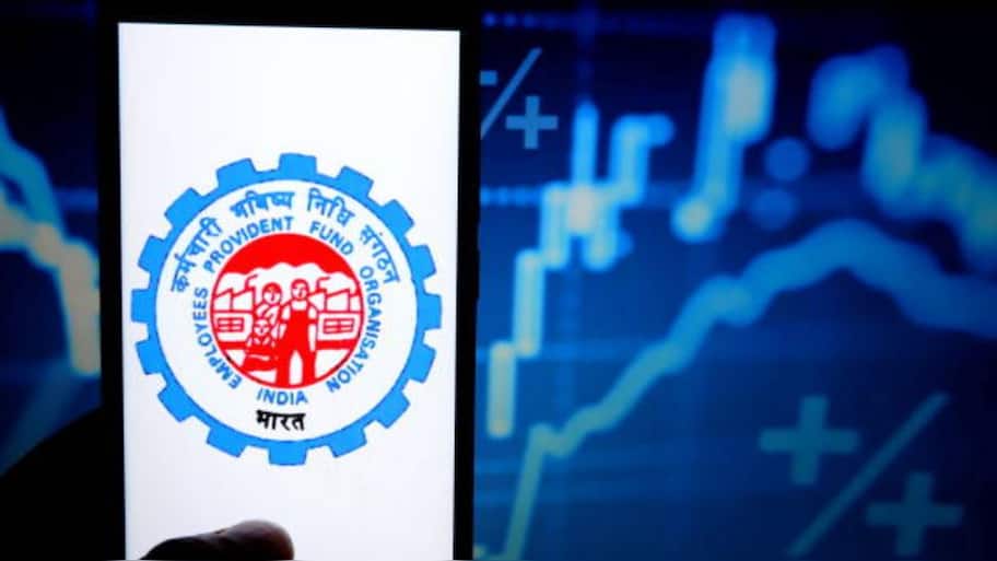 EPFO வெளியிட்ட குட் நியூஸ்... UAN ஆக்டிவேஷன், ஆதார் இணைப்பு கடைசி தேதி நீட்டிப்பு