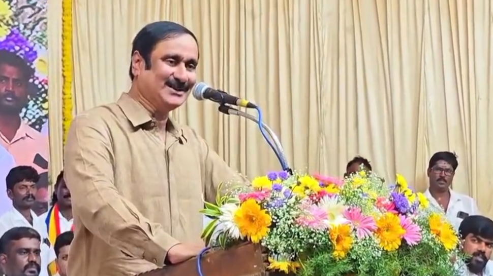 தந்தையர் தினத்தில்... ராமதாஸிடம் மன்னிப்பு கேட்ட அன்புமணி - உருக்கமாக பேச்சு! தந்தையர் தினத்தில்... ராமதாஸிடம் மன்னிப்பு கேட்ட அன்புமணி - உருக்கமாக பேச்சு!