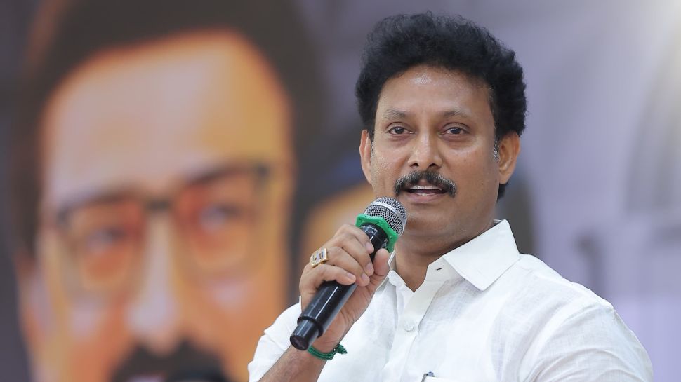 அரசு பள்ளி மாணவர்களுக்கு கல்விச் சுற்றுலா..! அமைச்சர் அன்பில் மகேஷ் கொடுத்த குட் நியூஸ் அரசு பள்ளி மாணவர்களுக்கு கல்விச் சுற்றுலா..! அமைச்சர் அன்பில் மகேஷ் கொடுத்த குட் நியூஸ்