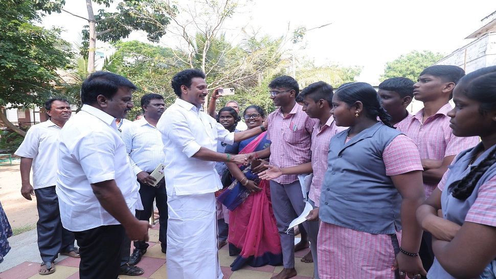8 ஆம் வகுப்பு, 10 ஆம் வகுப்பு தேர்ச்சி : 14 முதல் 40 வயது வரை உள்ளவர்கள் விண்ணப்பிக்கலாம் 8 ஆம் வகுப்பு, 10 ஆம் வகுப்பு தேர்ச்சி : 14 முதல் 40 வயது வரை உள்ளவர்கள் விண்ணப்பிக்கலாம்