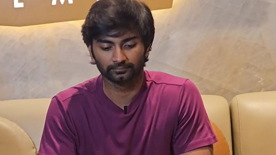 விஜய் சாருக்கு பிறந்தநாள் வாழ்த்துகள்..! நடிகர் அதர்வா விஜய் சாருக்கு பிறந்தநாள் வாழ்த்துகள்..! நடிகர் அதர்வா