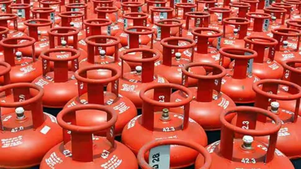 LPG சிலிண்டர் விலை உயர்வு? சமையலறையில் வந்து விழுந்த இஸ்ரேல்-ஈரான் போர் குண்டு!!